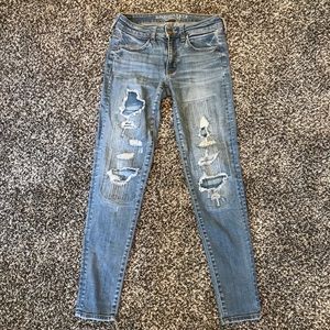 Super CUTE American Eagle Jeans !!